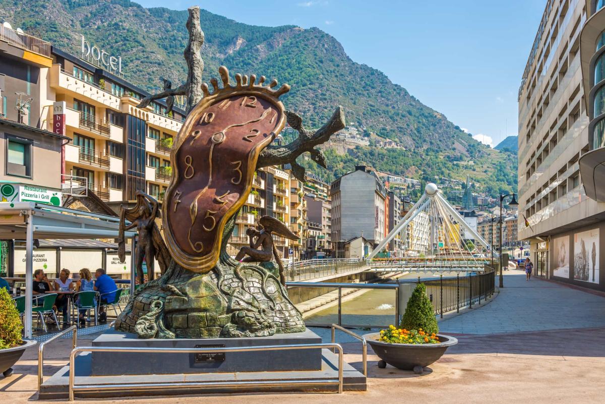 foto de una plaza en Andorra